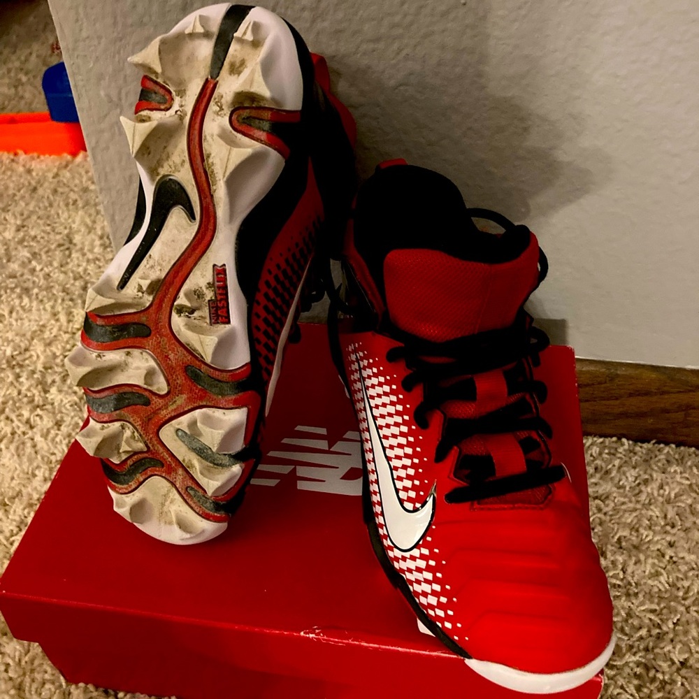 Boys Nike cleats size 1Y
